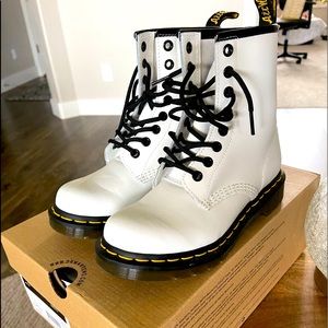 Dr. Marten’s white size 5